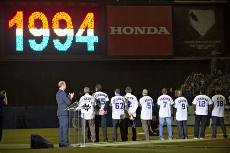 Game 2: 1994 Expos Honoured at Olympic Stadium - Montreal Baseball Project