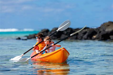 Kids kayaking in ocean – Outdoor Troop