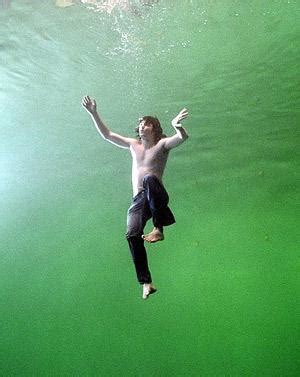 Underwater Shoot - Across the Universe Photo (298750) - Fanpop