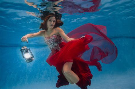 Underwater Fashion Portraits in a Red Dress | Bahar - Alyssa Campbell ...