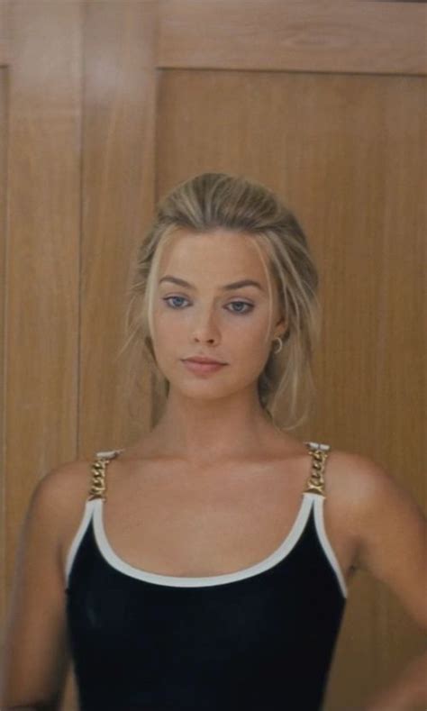 Margot robbie wolf of wall street outfits - diaryHop