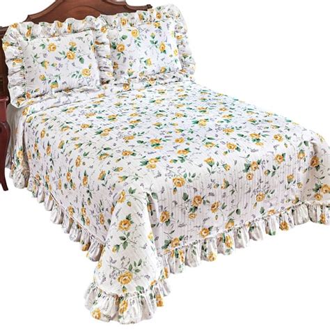 Nicole Plisse Lightweight Garden Floral Bedspread - Bed Bath & Beyond ...