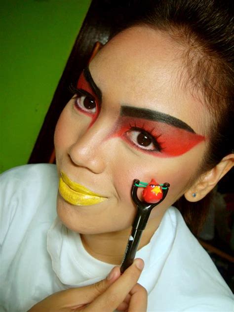 CandyLoveArt: My Angry Bird Makeup Tutorial