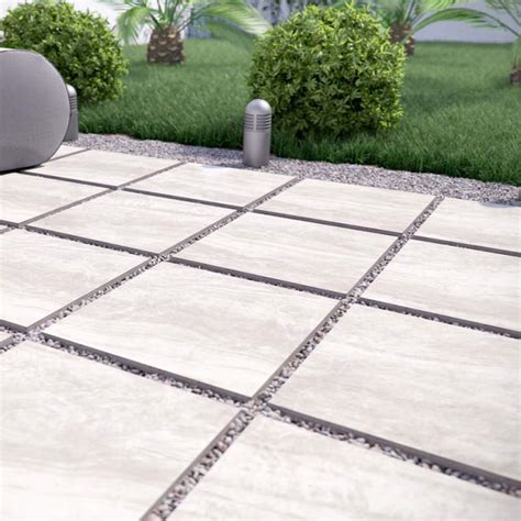 8 Reasons to Consider Porcelain Pavers for Your Patio Design