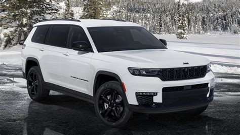 2022 Jeep Grand Cherokee L gets black-out package at Chicago Auto Show ...