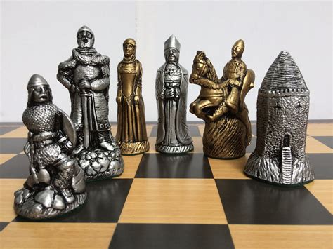 Medieval Chess Set - The Normans Chess set - Gold and Silver Metallic ...