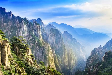 THE YELLOW MOUNTAINS (HUANGSHAN) - Luxe Voyage Asia