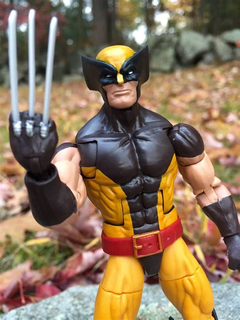 X-Men Marvel Legends Wolverine 6" Figure Review & Photos - Marvel Toy News