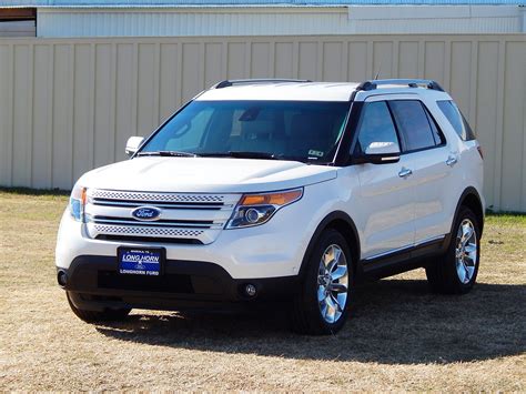 2015 Ford Explorer Limited in White Platinum Metallic Tri-Coat. The ...