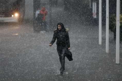 Edinburgh flooding causes chaos with devastating…