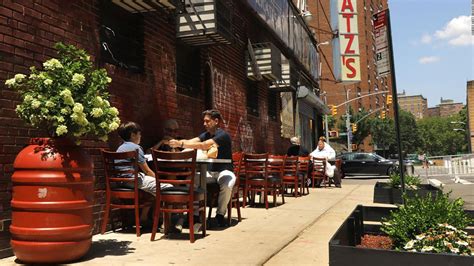 Katz's Deli offers outdoor dining for first time in its 132-year ...