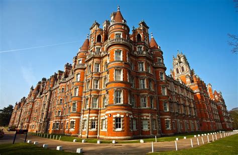 Royal Holloway University of London | College campus, University ...