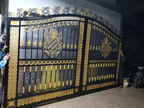 Black & Golden Wrought Iron Entrance Gate, Size/Dimension: 7x12 Feet ...