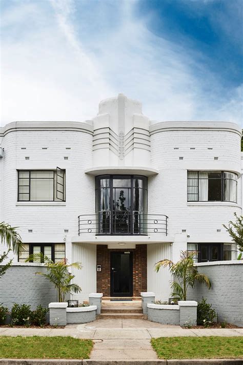 Block of art deco apartments, Melbourne : r/StreamlineModerne