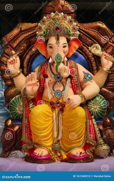 Ganesh Chaturthi Murti stock photo. Image of festival - 161342012