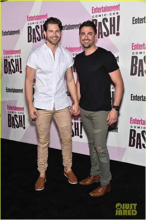 Photo: jonathan bennett engaged jaymes vaughn 04 | Photo 4504740 | Just Jared: Entertainment News