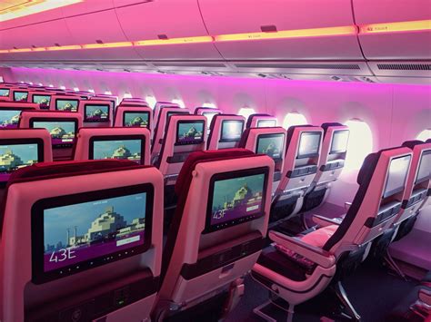 A 360° Tour Of Qatar Airways New Airbus A350-1000... - God Save The Points