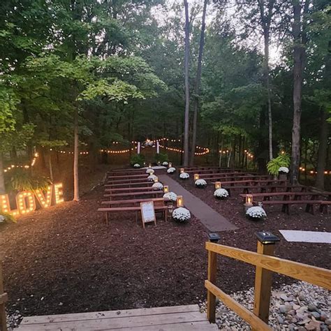 Outdoor Wedding Venues in Indiana | White Pine Manor of Brazil