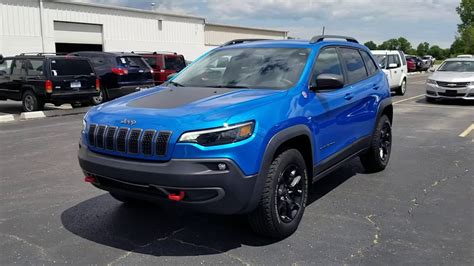 2019 Jeep Grand Cherokee Trailhawk Hydro Blue Pearlcoat - YouTube