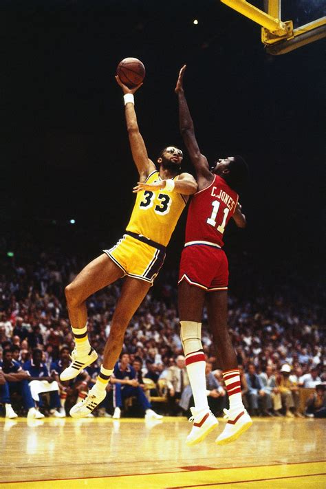 Kareem Abdul-Jabbar’s skyhook shot, reviewed - SBNation.com