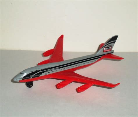 Matchbox Sky Busters 2006 Boeing 747-400 Diecast Toy Airplane Red Gray ...