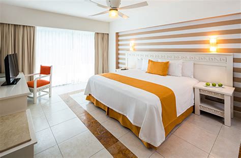 BlueBay Grand Esmeralda – Riviera Maya – BlueBay Grand Esmeralda All ...