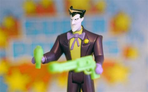 Random Toy Review: 'Batman Beyond: Return of the Joker' Action Figures