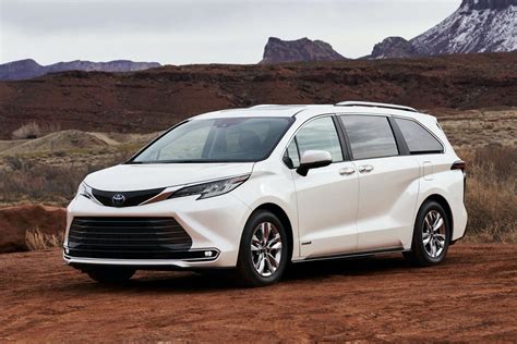 2021 Toyota Sienna Unveiled as Bold New Hybrid Minivan With Available ...