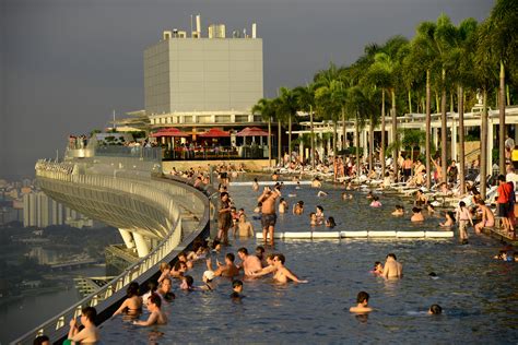 Marina Bay Sands Hotel - Rooftop Pool (3) | Marina Bay | Pictures ...