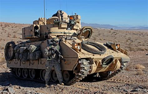 Download Soldier M2 Bradley Military Armored Personnel Carrier HD Wallpaper