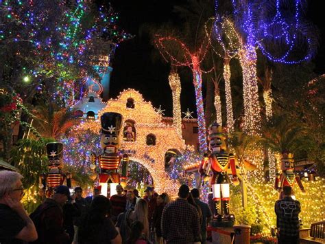 17 Best Places to See Christmas Lights in Los Angeles