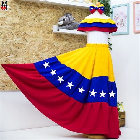 Conjunto típico Venezuela, Leotardo, falda de vuelos y accesorio para ...