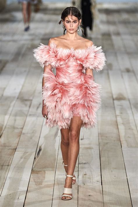 Alexander McQueen Spring 2020 Ready-to-Wear Fashion Show Collection ...