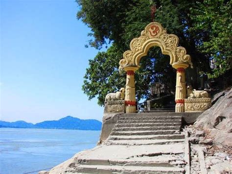 Umananda Temple Guwahati, History, Timings, Ferry Cost