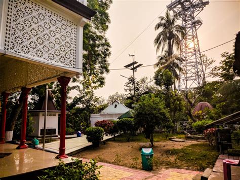 Photostory on Umananda Temple in Guwahati - Life and Its Experiments