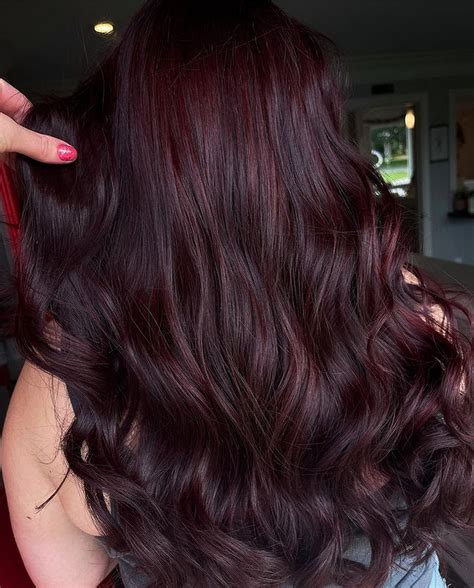 35 Gorgeous Shades of Reddish Brown Hair - Hood MWR