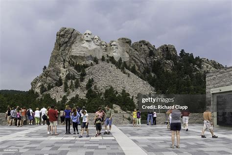 CONTENT] Visitor Center view showing the Mount Rushmore memorial with ...