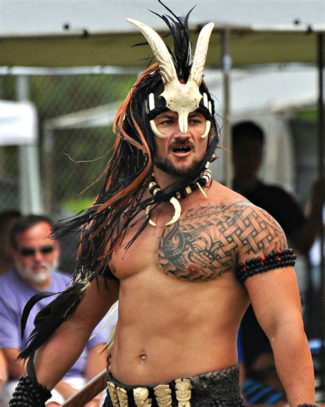 Polynesian Warrior Dancer © Glennia #Marquesantattoos | Polynesian men ...