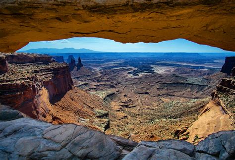 Looking through the Eye of the Island in the Sky - Canyonlands National ...