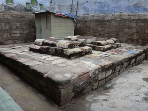 Razia Sultan’s Tomb - Delhi: Get the Detail of Razia Sultan’s Tomb on ...