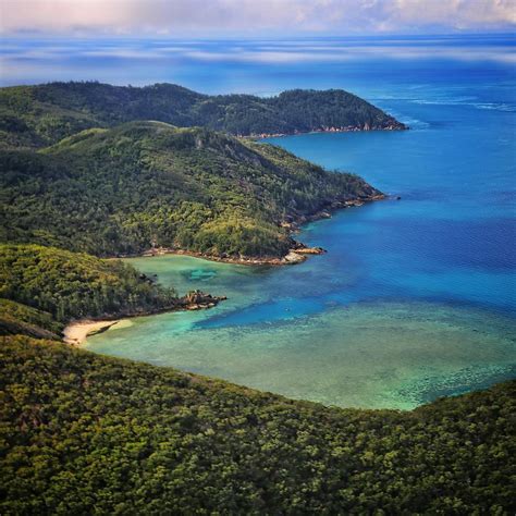 Saba Bay and the magical wilderness of Hook Island in the Whitsundays ...