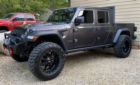 Stock Tire Size Of A 2022 Jeep Gladiator