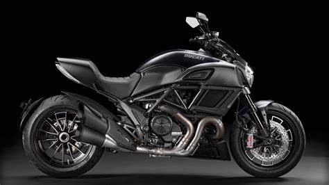 Ducati Diavel 1200 Bilder und technische Daten