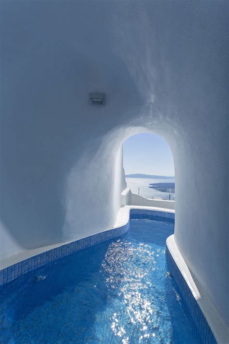 12 Sensational Cave Pools in Santorini in 2021 | Great vacation spots ...