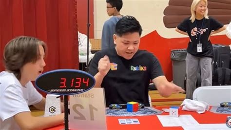 New Rubik's Cube World Record. Guess the time! | Trending - Hindustan Times