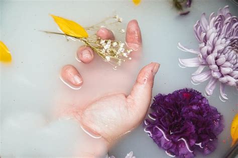 5 Eco-friendly Non-Toxic Nail Polish Removers — The Honest Consumer