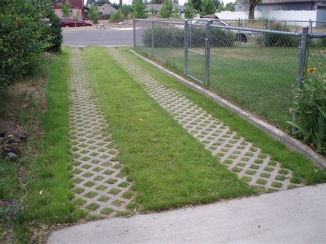 Driveway landscaping, Grass pavers driveway, Grass pavers