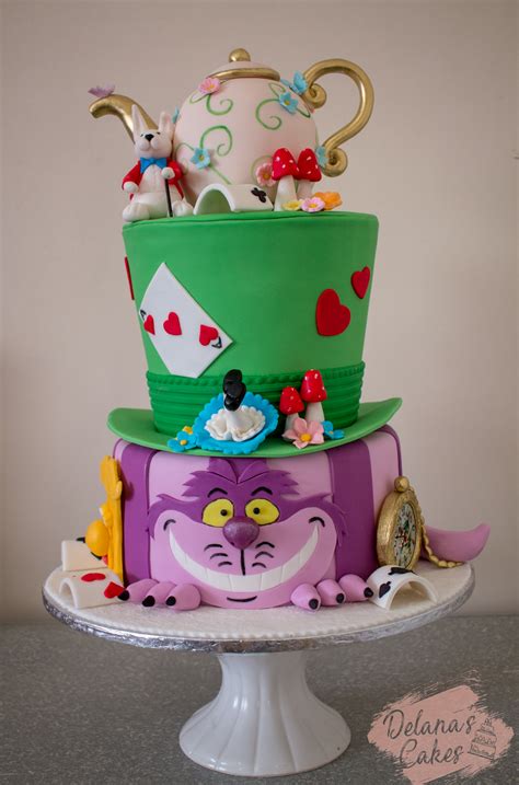 Delana's Cakes: Alice in Wonderland themed cake