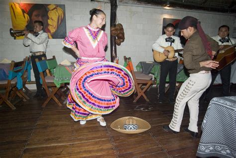 Mexican Hat Dance - PentaxForums.com