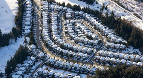 Aerial View of Residential Homes in a Neighborhood of Suburban Modern ...